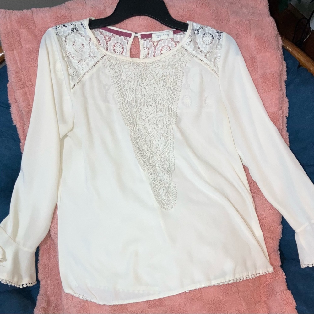 Taylor & Sage Cream Lace Detail Blouse